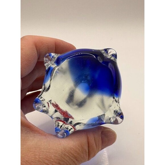 Murano Sommerso Glass Penguin Paperweight Sculpture with Fish Inside - Picture 4 of 9